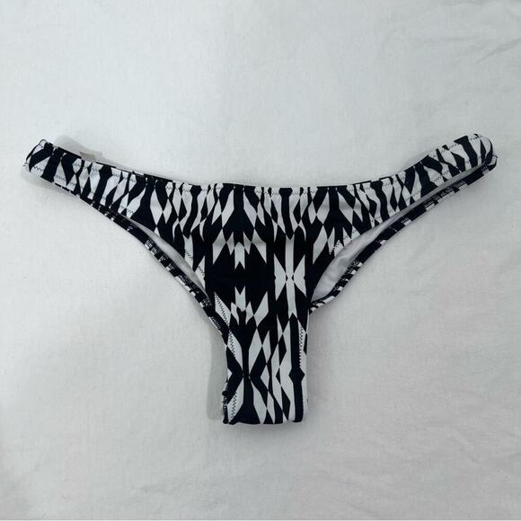 Victoria's Secret Other - Victoria’s Secret The Classic Itsy Bikini Bottom Geometric Print Ruched Sz S